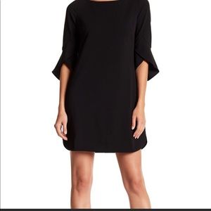 Vince Camuto Tulip Bell Sleeve Dress - Size 4
